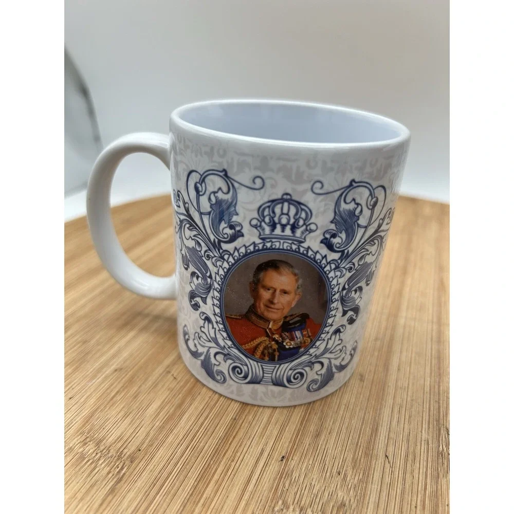 THE CORONATION OF HIS MAJESTY KING CHARLES III GOLD PLATED FINE CHINA MUG BOXED‎ - Picture 5 of 8